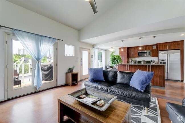 Building Photo - 41 Waller St Unit 305 Rental