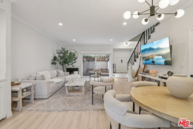 Photo - 5139 Balboa Blvd Unit 2
