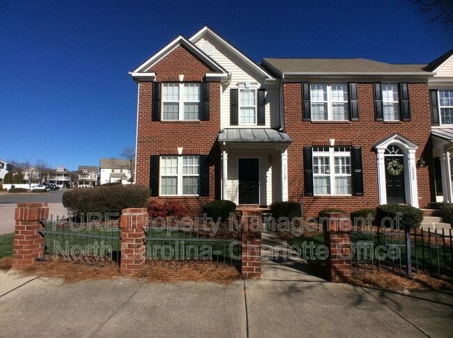 Photo - 18040 Delmas Dr