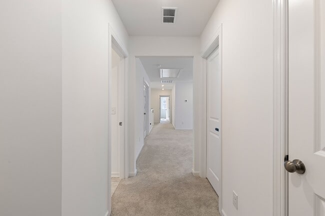 Building Photo - 1204 Hardin Hill Lane