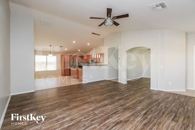 Photo - 480 W Dexter Way