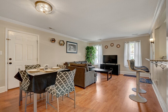 Photo - 2225 Summit St Unidad ID1388438P