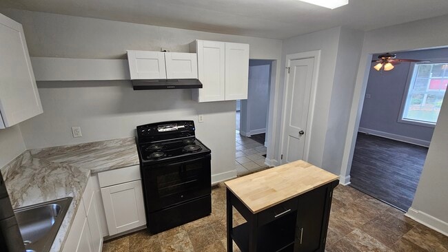 Photo - 162 Enota Ave NW Unit Hill Top #D