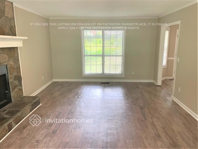 Photo - 2651 Foxglove Dr SW