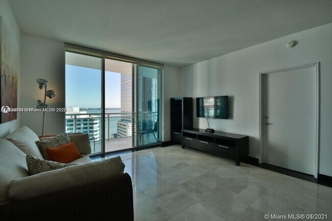Photo - 951 Brickell Ave Unidad 2104 Rental