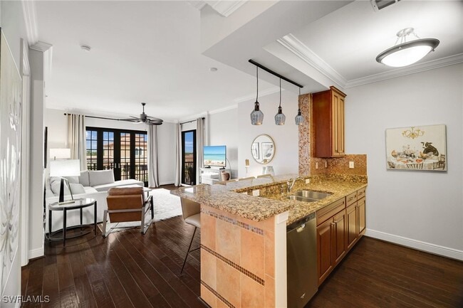 Photo - 23161 Fashion Dr Unit 311