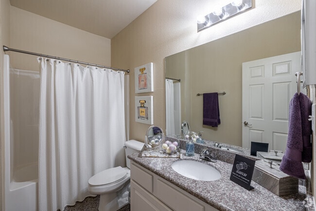1BR, 1BA - 804SF - Bathroom