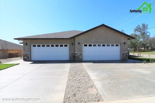 Photo - 2530 Rainbow Ln Unit B