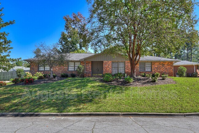 Building Photo - 3137 Edinburgh Dr