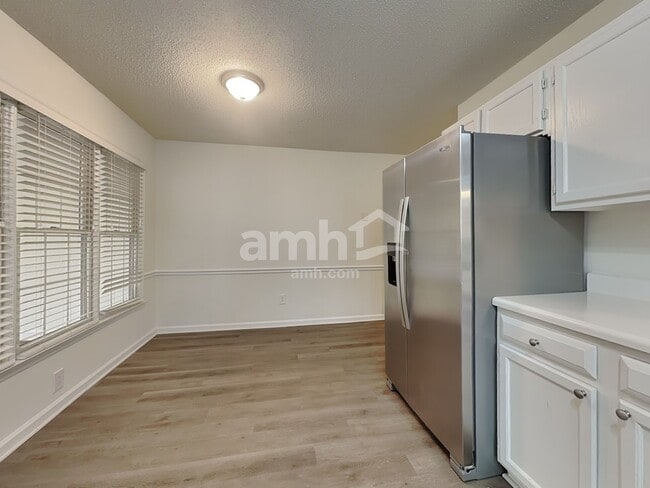 Photo - 2335 Fosterdale West Ln