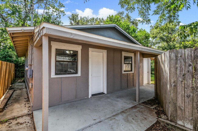 Photo - 1205 Poppy Ave