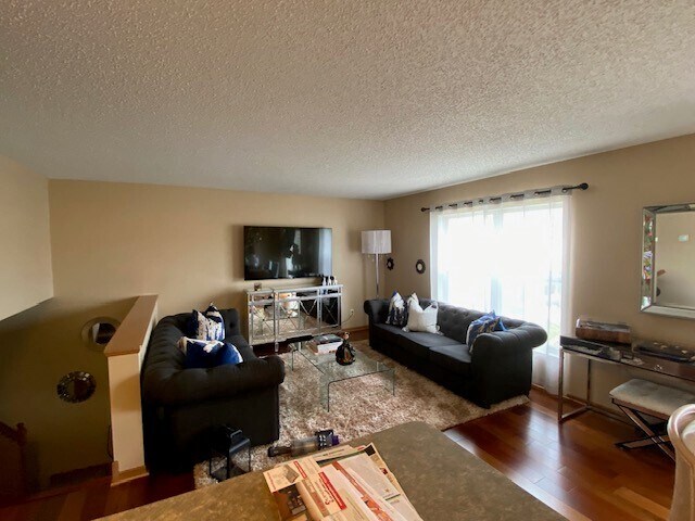 Open Concept Main Level - 5119 Farnham Dr N