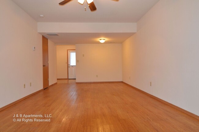 Photo - 20309 Skyview Dr Unit B