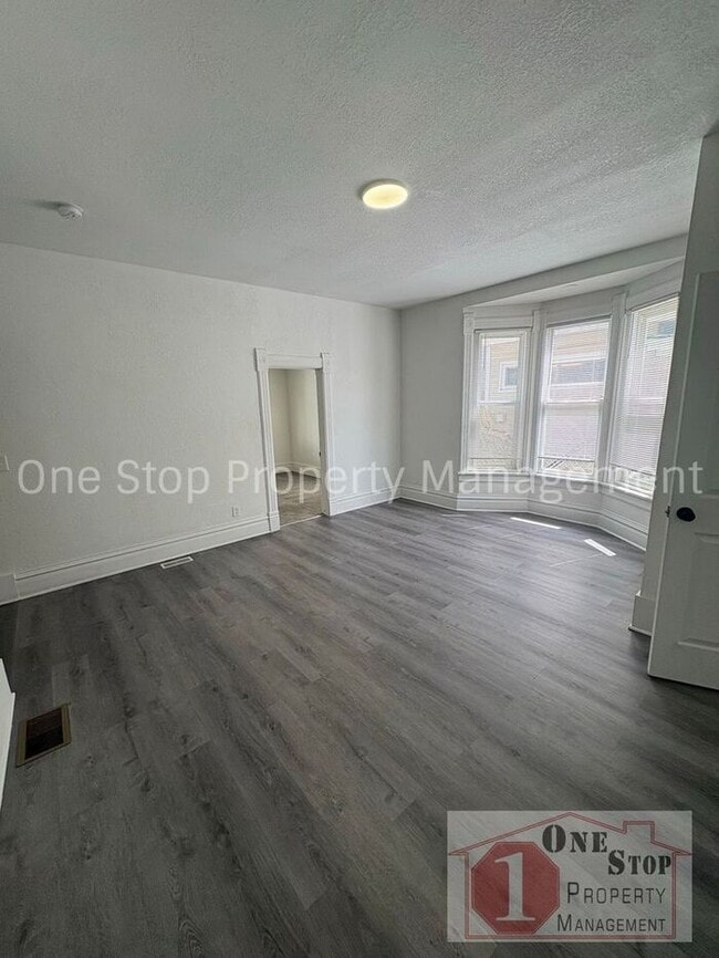 Photo - Gorgeous 4 Bedroom, 2 Bath in Independence!