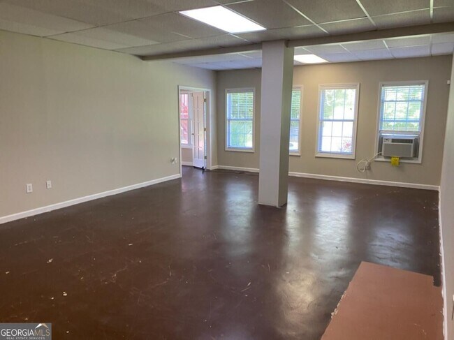 Photo - 6170 Devonshire Dr Unit (BASEMENT APT)