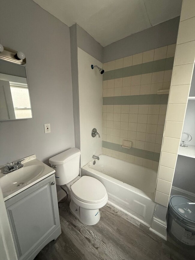 Photo - 15718 Holmes Ave Unit dn