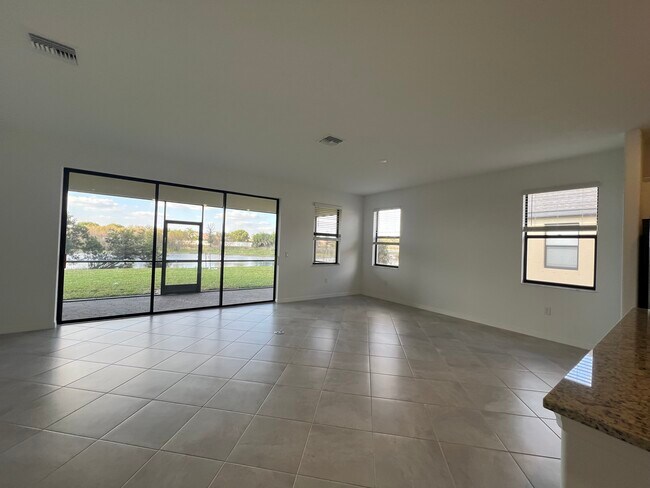 Photo - 15052 Palamos Cir