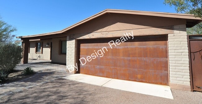 Building Photo - Remodeled Foothills Clusters 3 Bed 2 Bath Rental