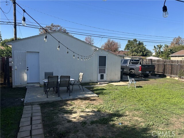 Photo - 3855 Cherry Ave