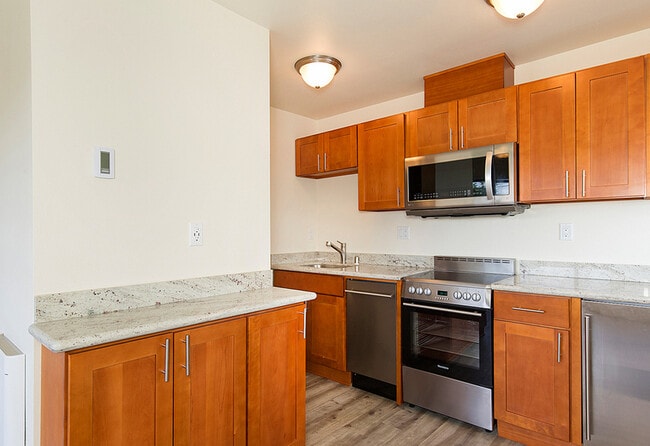 Back Nine Apartments