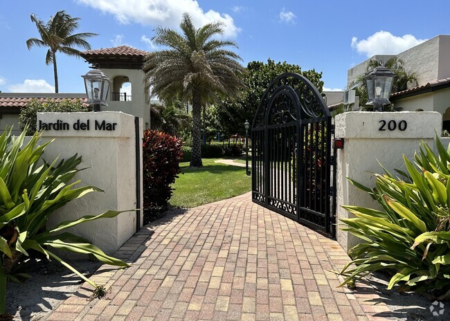 Building Photo - 200 S Ocean Blvd Unit B-124 Rental