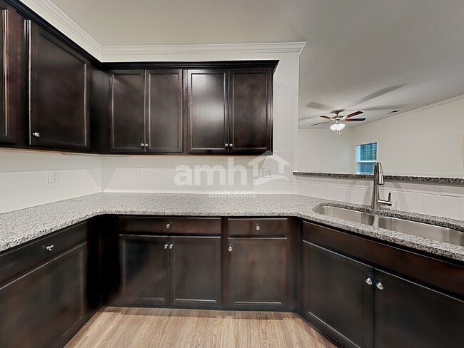 Photo - 661 Woodall Rd