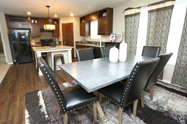 Photo - Independence Commons