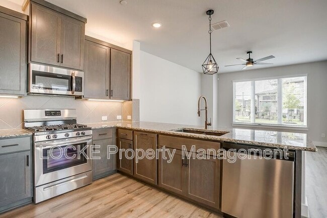 Photo - 7561 Reis Ln