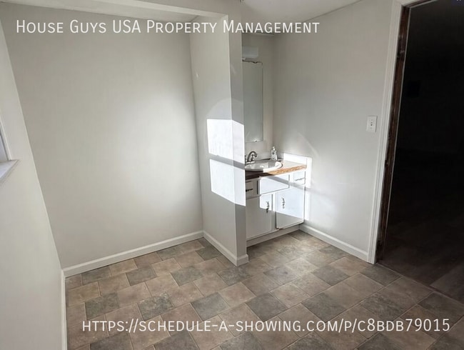 Photo - 2903 Tepee Ave