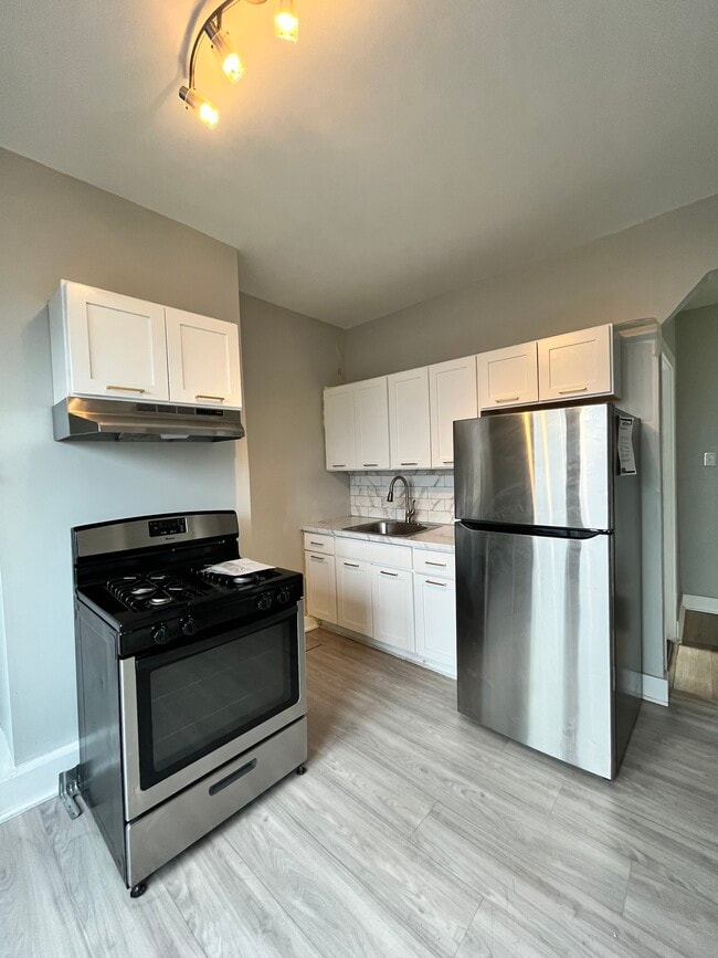 Building Photo - 120 Randolph Ave Unit 3R