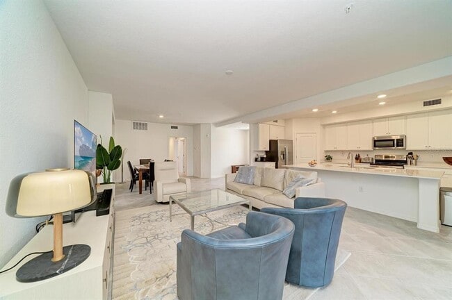 Photo - 5687 N Honore Ave Unit 411