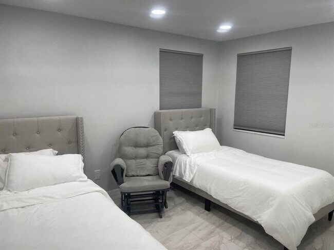 Photo - 180 Citra St