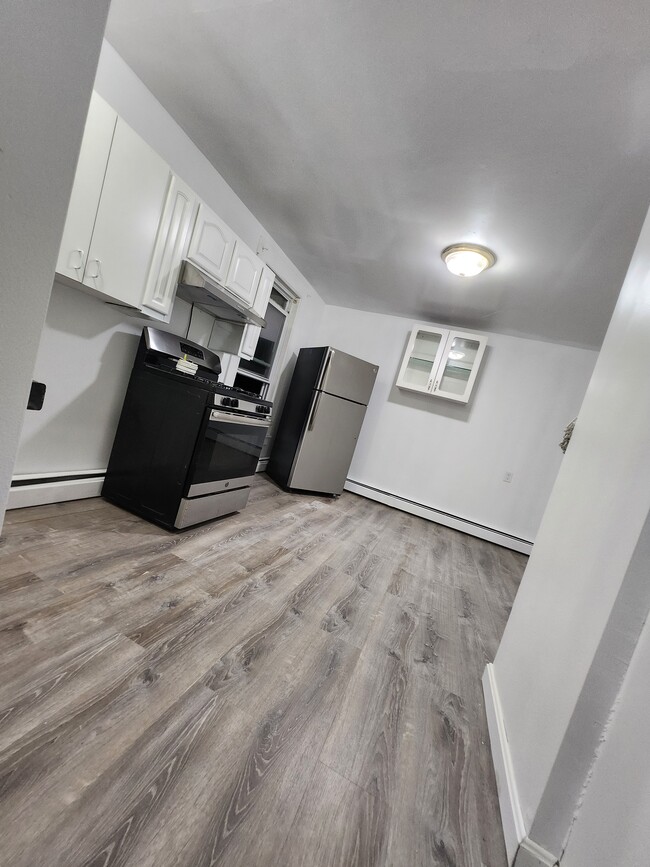 Kitchen - 84 Salem St Unit 2 floor B