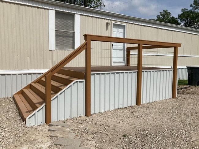 Photo - 2715 Frick Rd