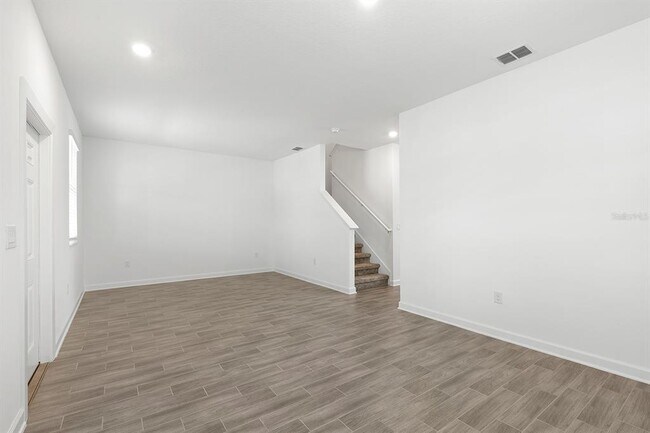 3039 Ella Wy