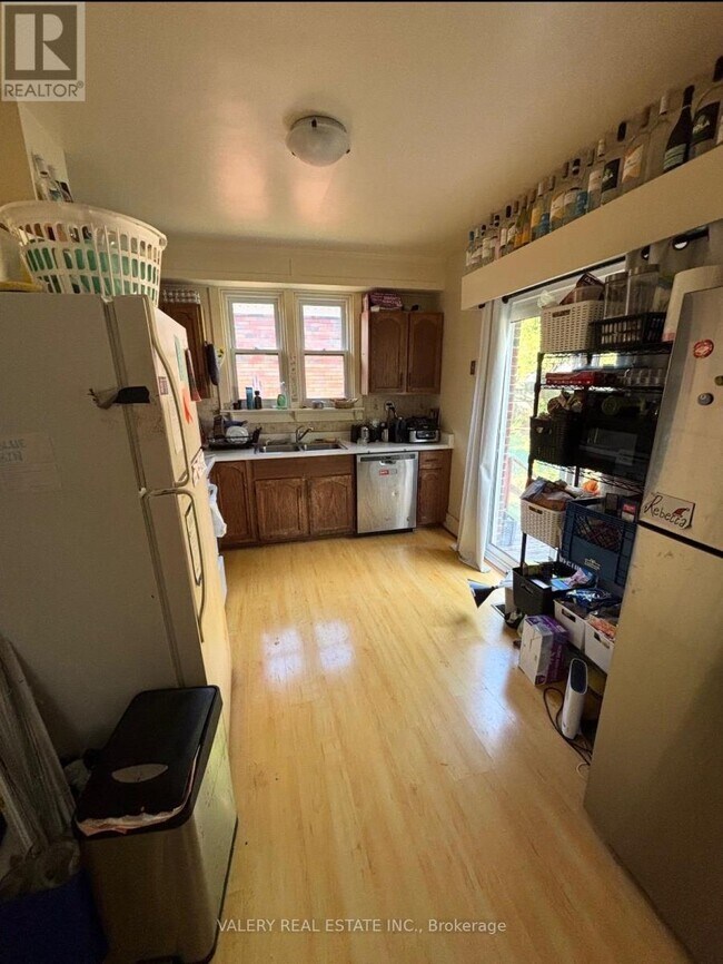 Photo - 317 Victoria St