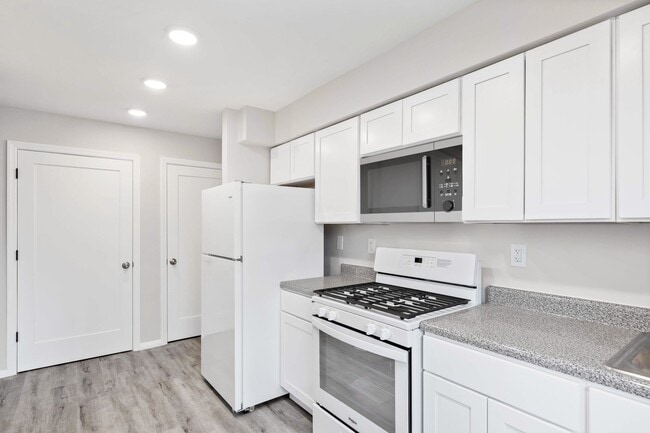 Photo - Brighton Court Apartments