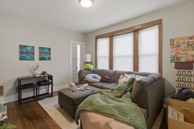 Photo - 4002 N Southport Ave Unit 3