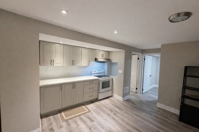 Photo - 56 Royal Orchard Dr