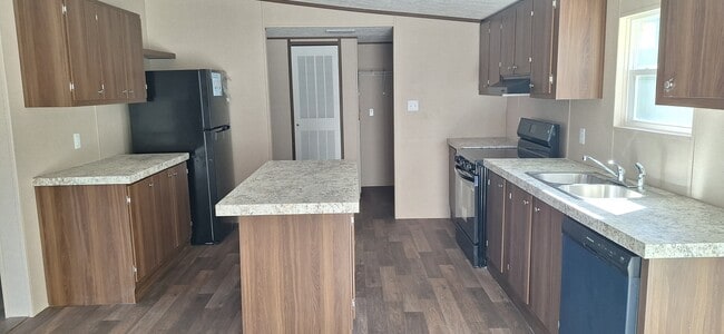 Photo - 429 W Sunshine Ln