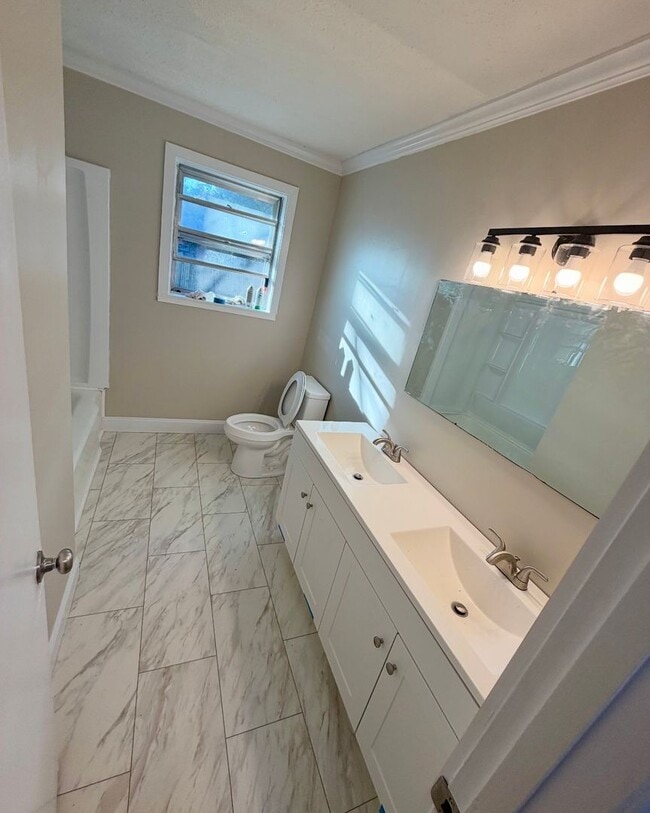 Photo - 623 Maynard Dr