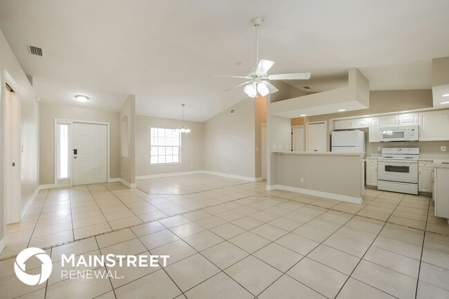 Photo - 448 Reading St