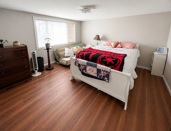 Photo - Spacious 1 Bdr Apt Across from KSU -