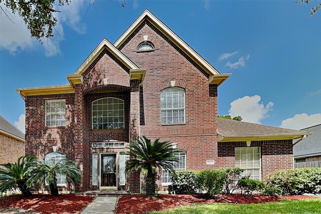 Building Photo - 15535 Downford Dr