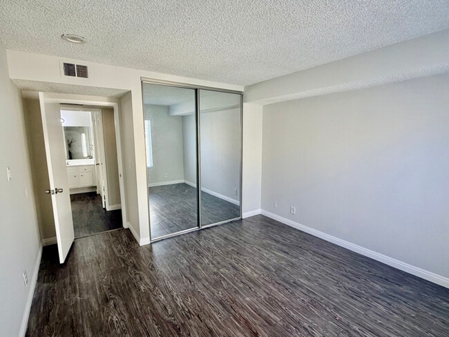 Photo - 17440 Burbank Blvd Unit 302