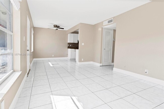 Photo - 1333 S Dixie Hwy Unidad 222