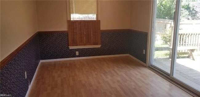 Photo - 415 Bryan Ct