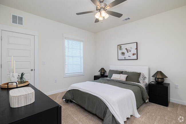 2BR, 2BA - 1175SF - Bedroom