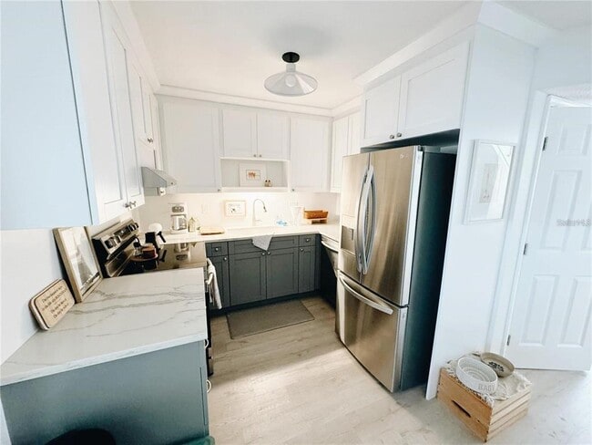 Photo - 212 Bunkerhill Ln