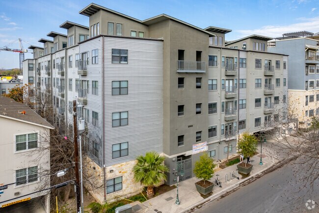 Texan Shoal Creek - Texan Shoal Creek Apartments